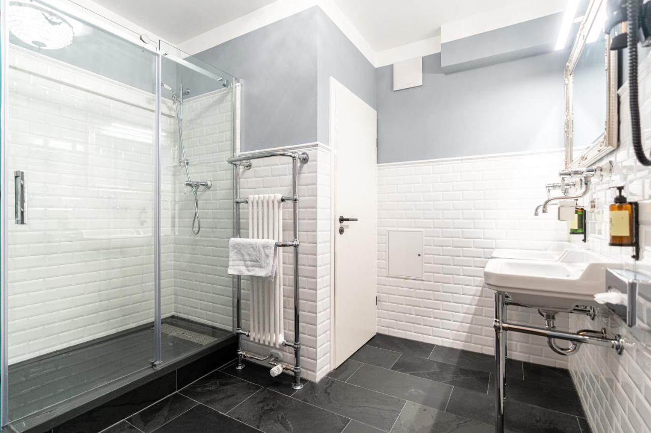 ויילהיים אין אוברבאיירן Altstadthotel Bachbraeu מראה חיצוני תמונה