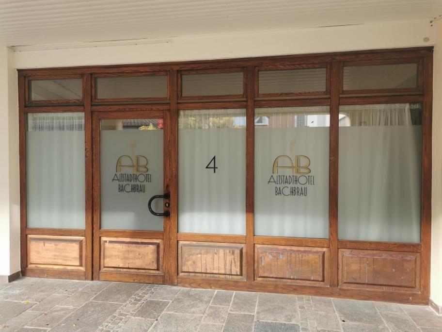ויילהיים אין אוברבאיירן Altstadthotel Bachbraeu מראה חיצוני תמונה